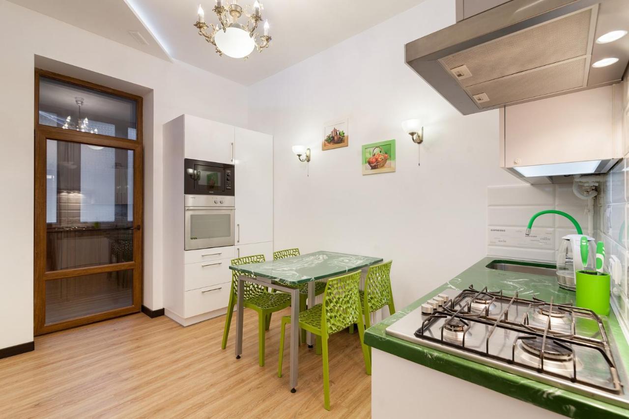 Leogrand Apartment On Doroshenka 38 Lviv Exterior foto