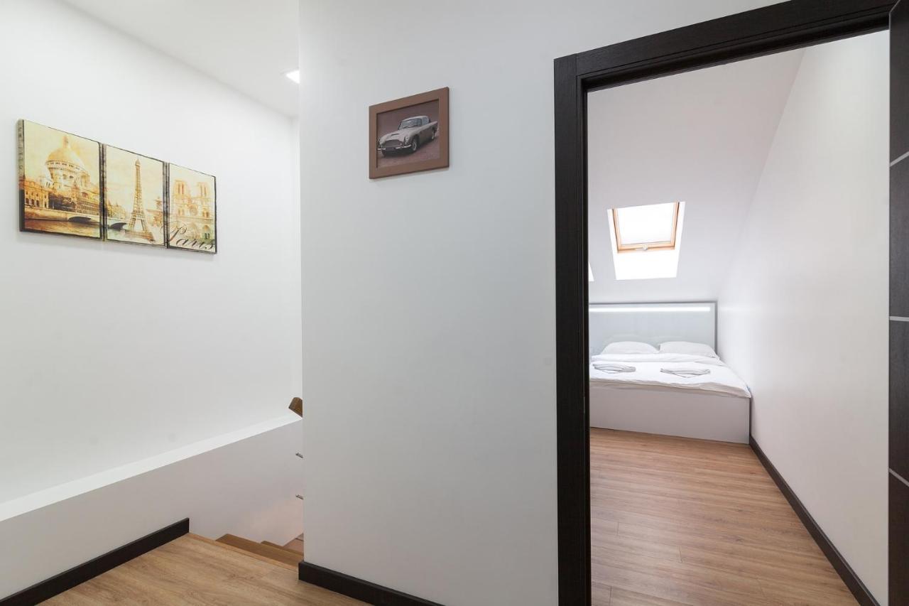 Leogrand Apartment On Doroshenka 38 Lviv Exterior foto